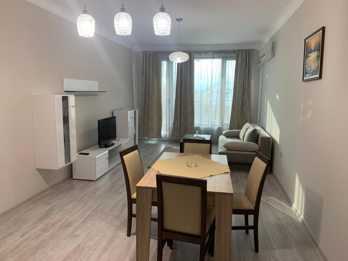 Golden Sun Apartment Pomorie Exterior photo