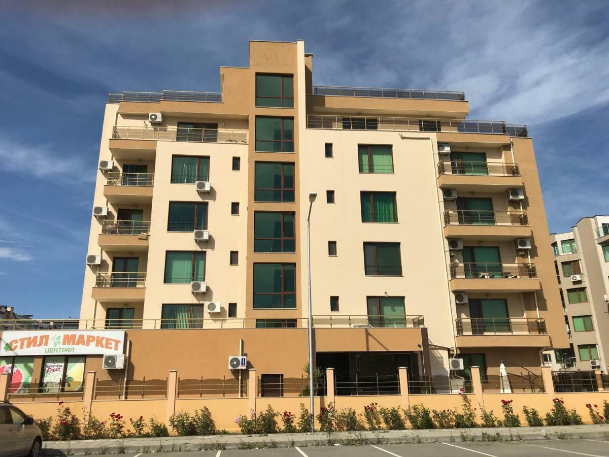 Golden Sun Apartment Pomorie Exterior photo